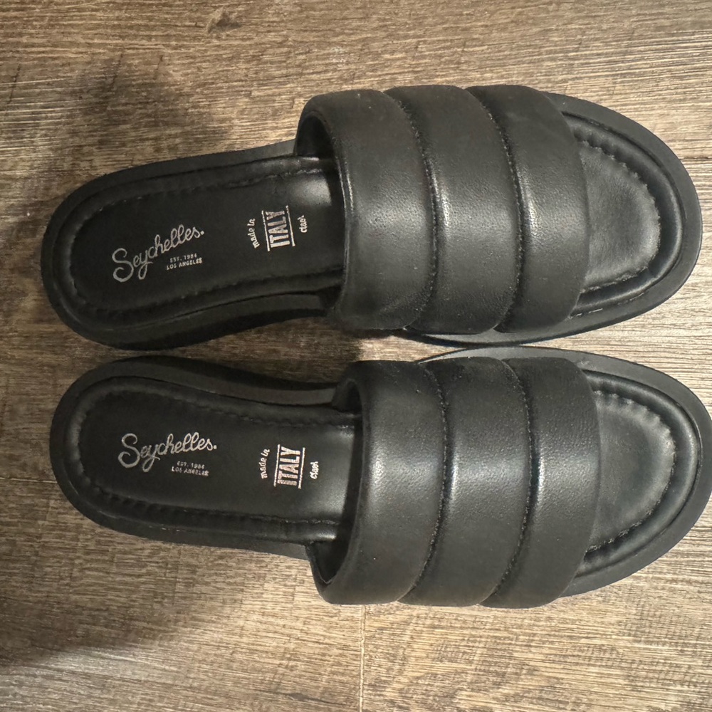 Seychelles Elegant Black Leather Slides